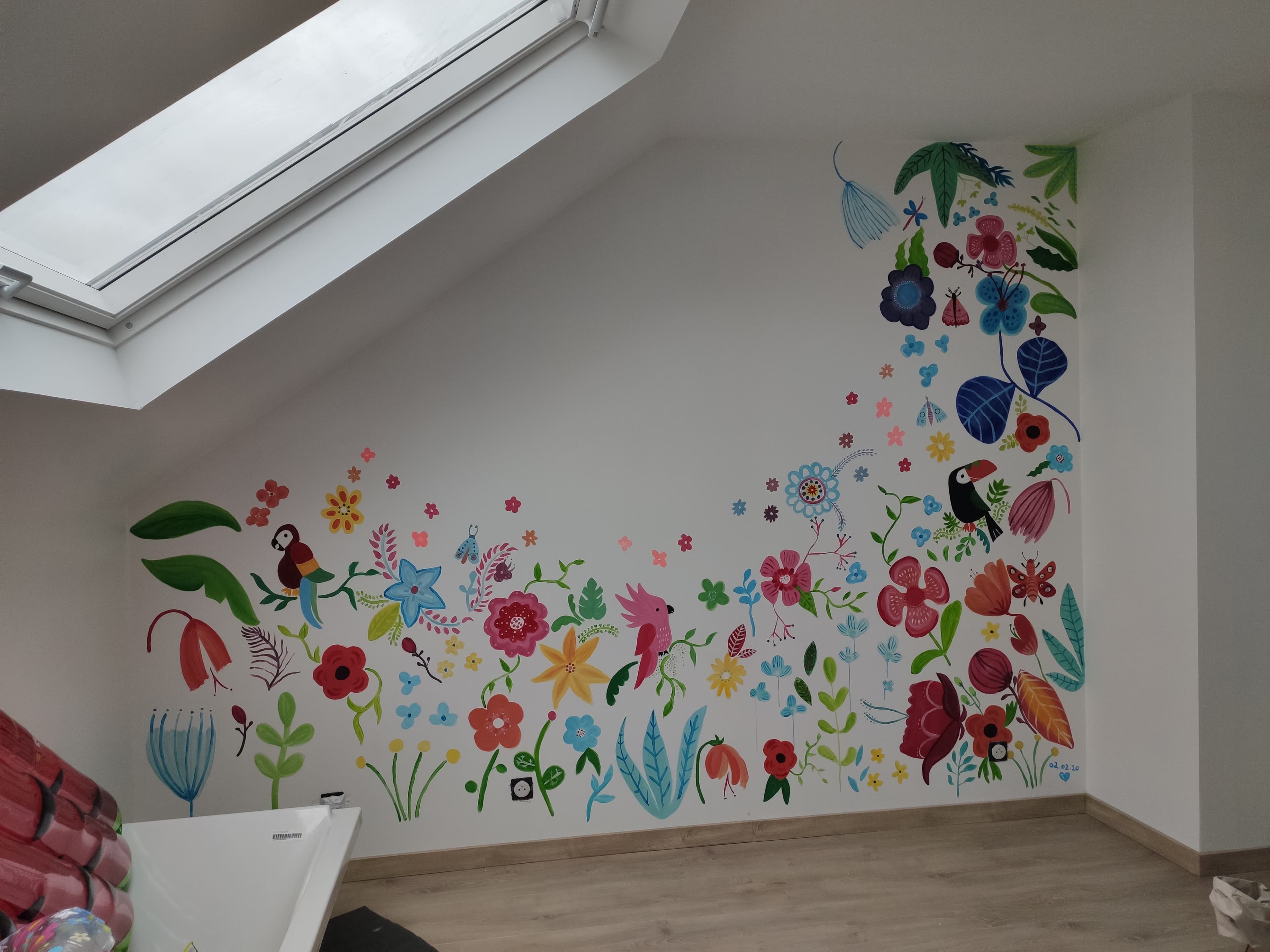 Chambre d’enfant - fleurs et ambiance tropicale - Vue 3
